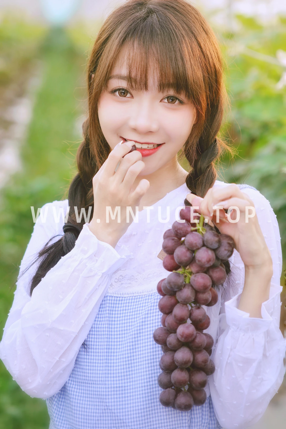 [YITUYU] 2023.02.04 Vol.2969 The joy of harvest in the vineyard duck duck#[24P]-21