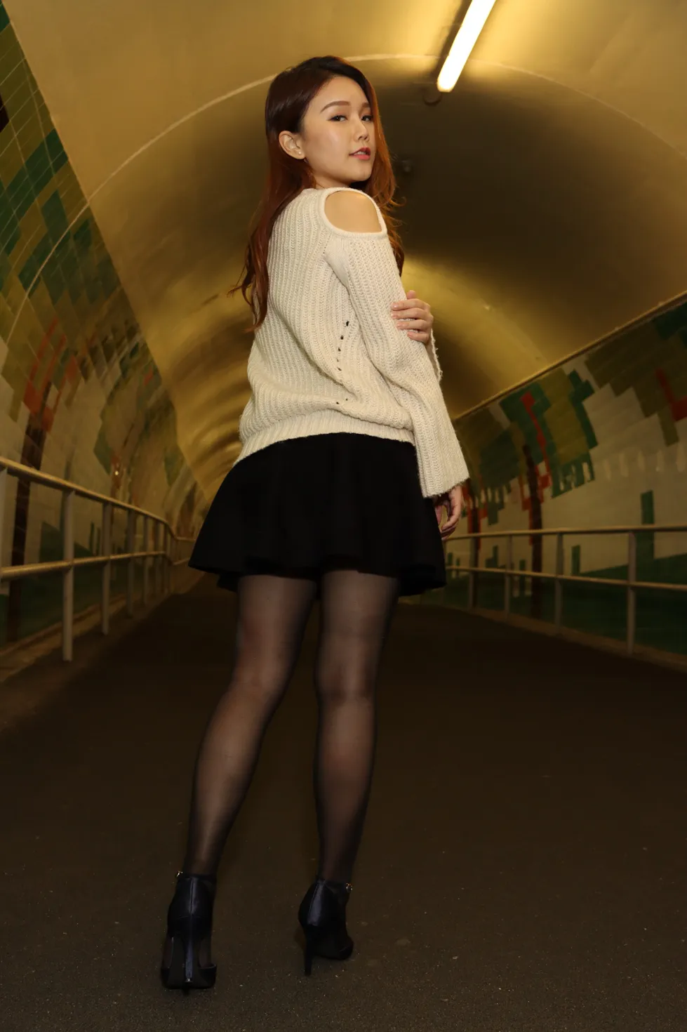 [Mzsock] NO.099 Erika short skirt black silk high heels beautiful legs street photography#[106P]-92